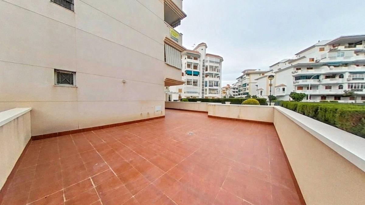 Venta de piso en Piso en Cañada del Molino, Torrevieja, Torrevieja
photo 3