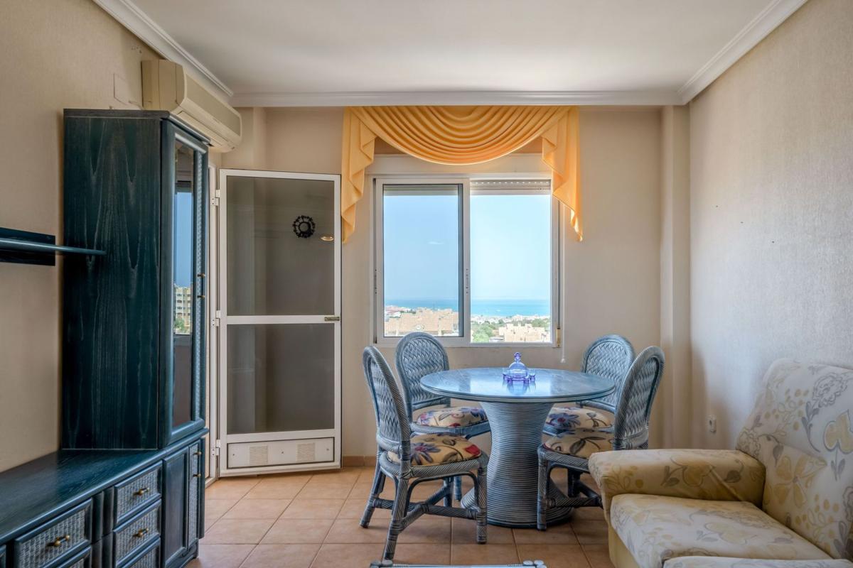 Продажа квартиры на Piso en Calle Talía, Aguas Nuevas, Torrevieja, Торревьеха
photo 3
