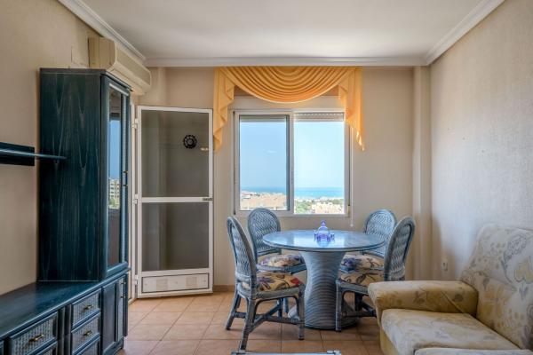 Venta de piso en Piso en Calle Talía, Aguas Nuevas, Torrevieja, Torrevieja
 photo 3
