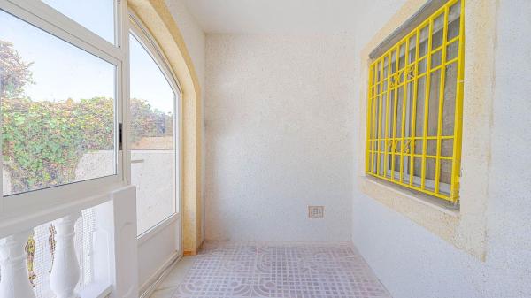 Chalet adosado en venta en  Chalet adosado en Calle Jose Lorca Garcia, La Siesta - El Salado - Torreta, Torrevieja , Torrevieja photo 4