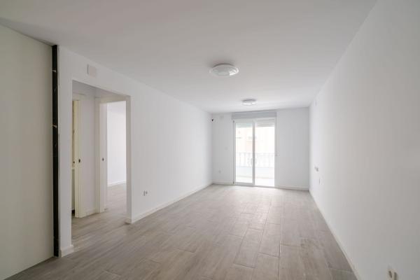 Venta de piso en Piso en Calle Villa Madrid, Parque de las Naciones, Torrevieja, Torrevieja
thumbnail 2