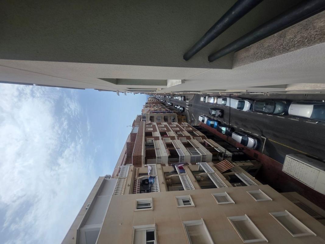 Venta de piso en Piso en Fuensanta, 54, Antonio Machado, Torrevieja, Torrevieja
photo 2