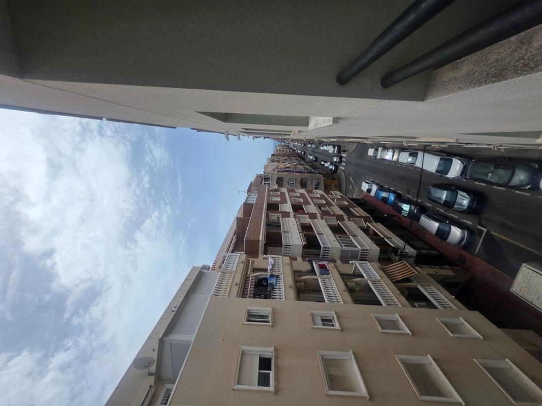Venta de piso en Piso en Fuensanta, 54, Antonio Machado, Torrevieja, Torrevieja
photo 3