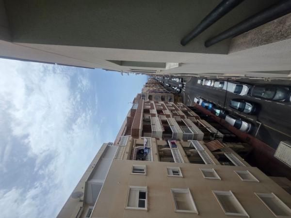 Venta de piso en Piso en Fuensanta, 54, Antonio Machado, Torrevieja, Torrevieja
thumbnail 3
