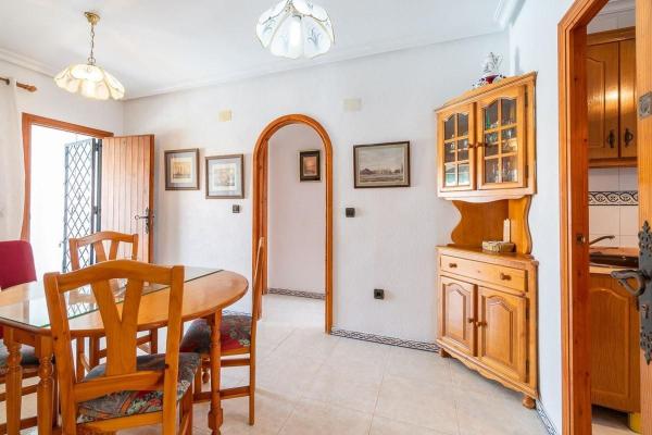 Venta de piso en Piso en Calle Cibeles s/n, Torreblanca, Torrevieja, Torrevieja
thumbnail 2