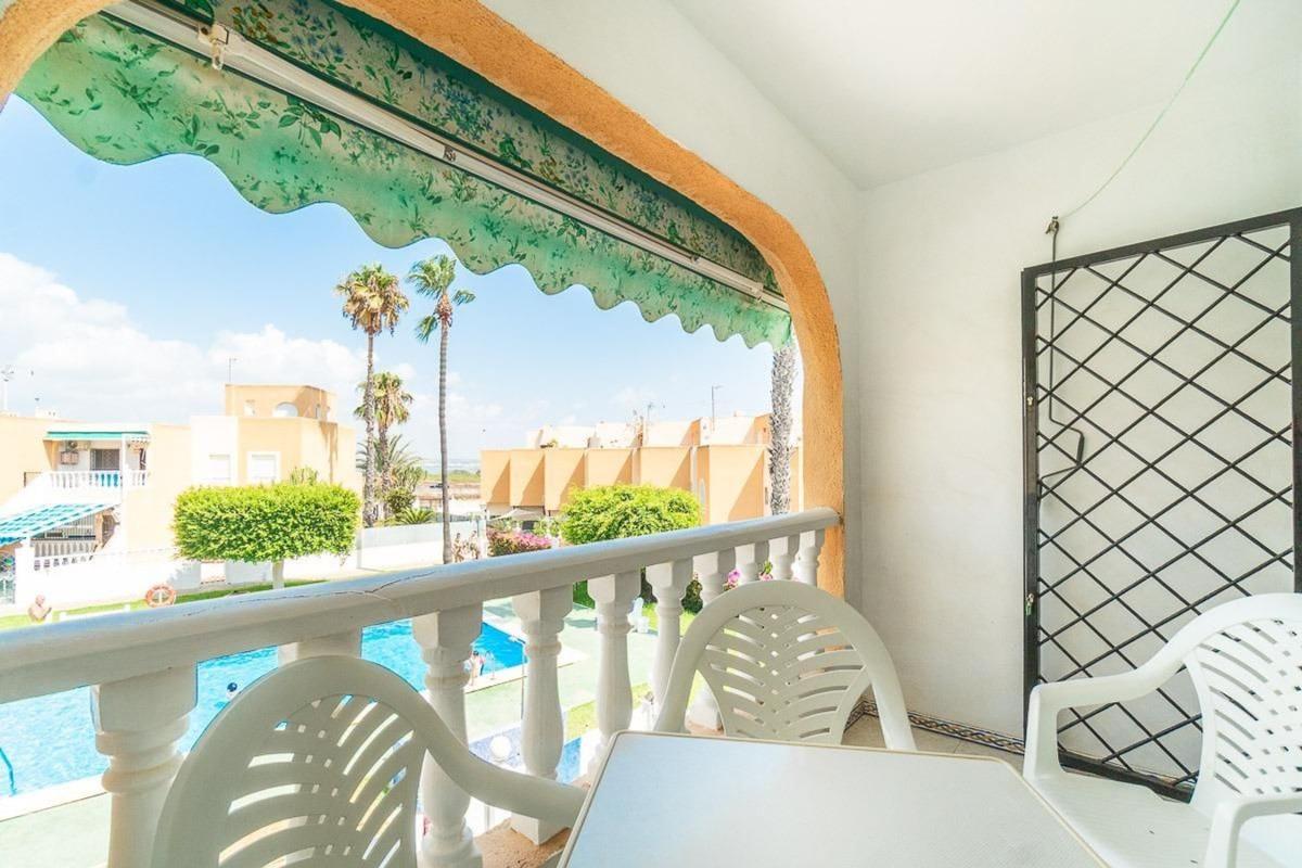 Venta de piso en Piso en Calle Cibeles, 10, Torreblanca, Torrevieja, Torrevieja
photo 5