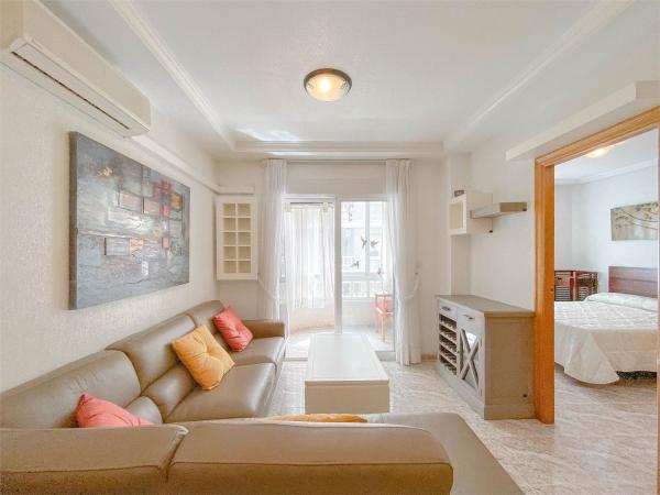 Продажа квартиры на Piso en Calle San Pascual, Avenida Habaneras - Curva de Palangre, Torrevieja, Торревьеха
thumbnail 3