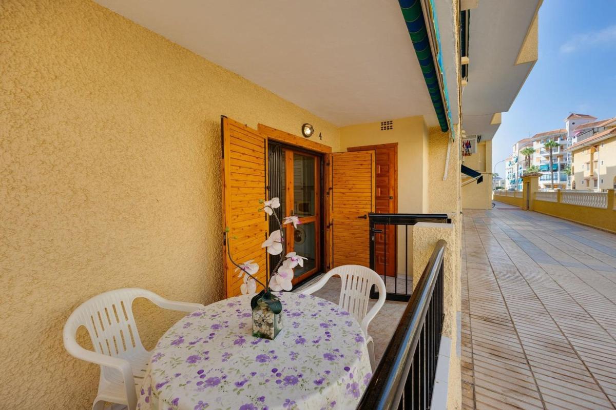Venta de piso en Piso en Viñamar 2, Los Europeos, Torrevieja, Torrevieja
photo 4