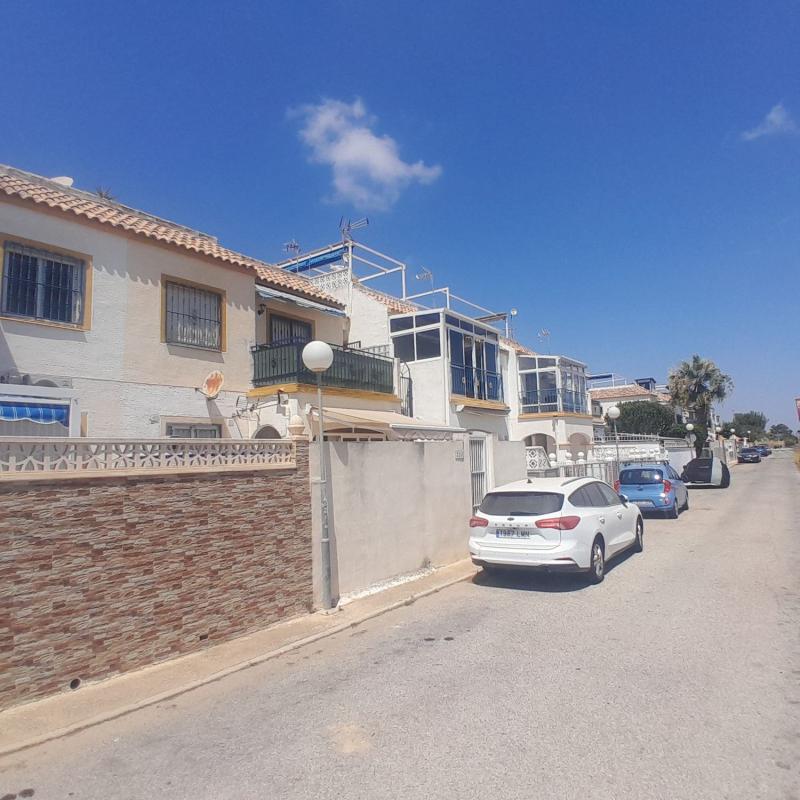 Продажа таунхауса в Chalet adosado en Calle Carmen, 155, La Siesta - El Salado - Torreta, Torrevieja , Торревьеха photo 5