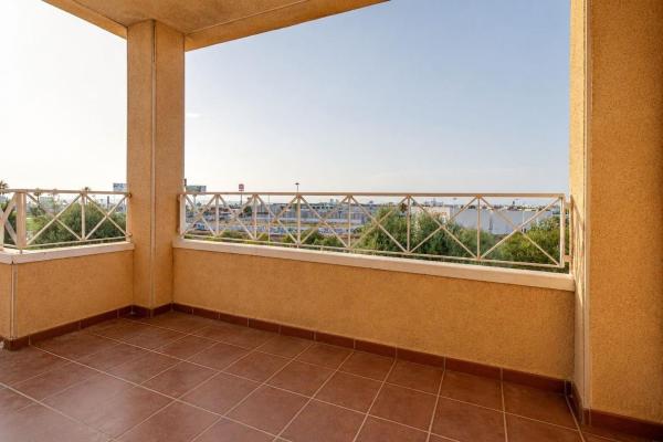 Casa o chalet independiente en Calle Francisco Alonso Lorenzo, 5, Parque Acuático - Sector 25, Torrevieja photo 1