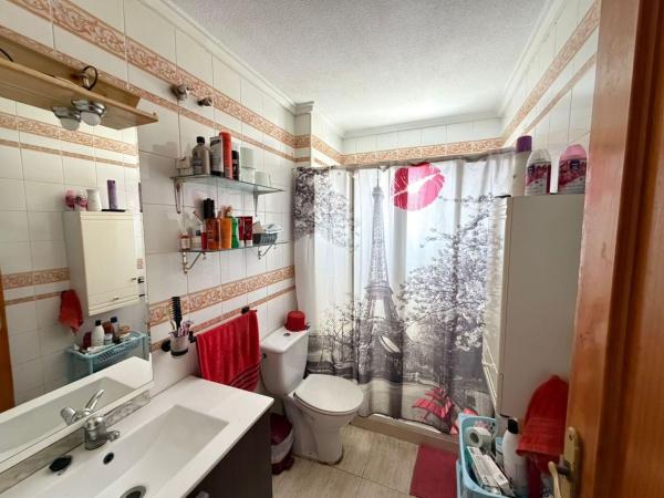 Venta de piso en Piso en El Acequión, Torrevieja, Torrevieja
thumbnail 3