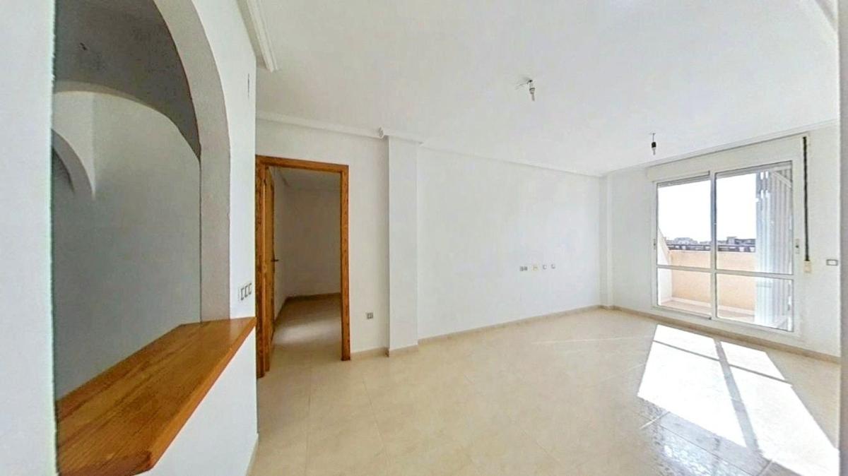 Продажа квартиры на Piso en Antonio Machado, Torrevieja, Торревьеха
photo 1