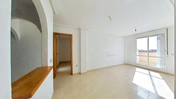 Venta de piso en Piso en Antonio Machado, Torrevieja, Torrevieja
photo 1