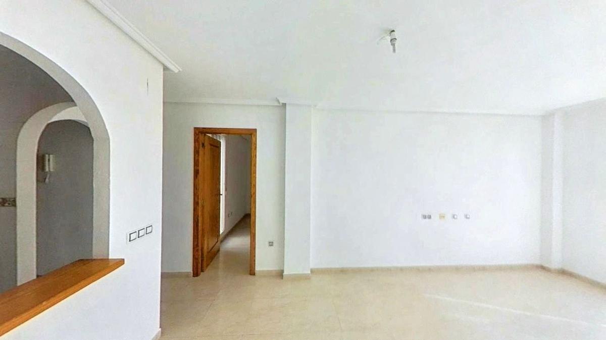 Продажа квартиры на Piso en Antonio Machado, Torrevieja, Торревьеха
photo 3