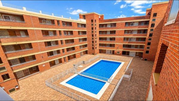 Sprzedaż mieszkania w Piso en Calle Dolores, Playa de los Náufragos, Torrevieja, Torrevieja
photo 1