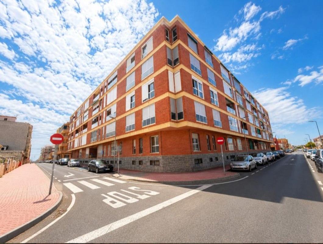 Venta de piso en Piso en Calle Dolores, Playa de los Náufragos, Torrevieja, Torrevieja
 photo 2