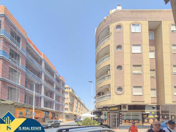 Venta de piso en Piso en Parque de las Naciones, Torrevieja, Torrevieja
 photo 4