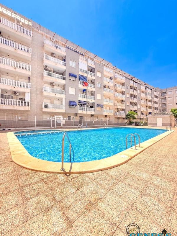 Продажа квартиры на Piso en Calle Radio Murcia, 47, Las Piscinas Naturales, Torrevieja, Торревьеха
photo 1