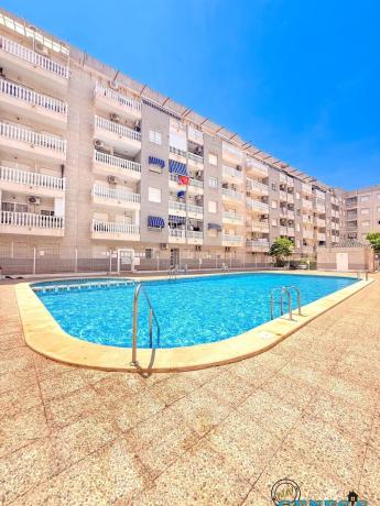 Venta de piso en Piso en Calle Radio Murcia, 47, Las Piscinas Naturales, Torrevieja, Torrevieja
photo 1