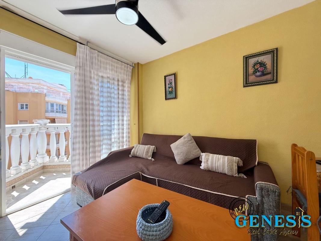 Продажа квартиры на Piso en Calle Radio Murcia, 47, Las Piscinas Naturales, Torrevieja, Торревьеха
photo 2