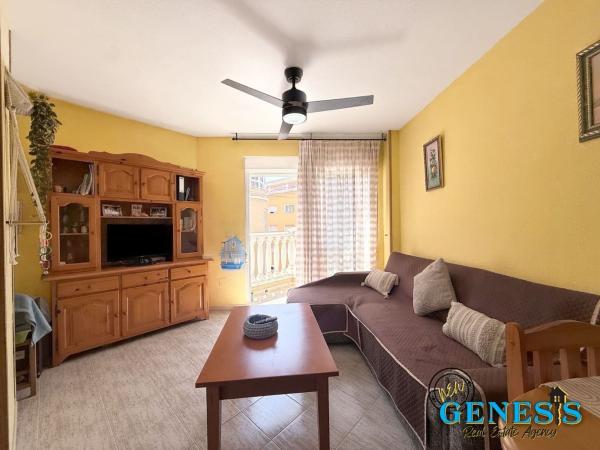 Venta de piso en Piso en Calle Radio Murcia, 47, Las Piscinas Naturales, Torrevieja, Torrevieja
 photo 4
