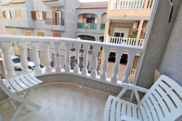 Venta de piso en Piso en Calle Rafal, El Acequión, Torrevieja, Torrevieja
thumbnail 2