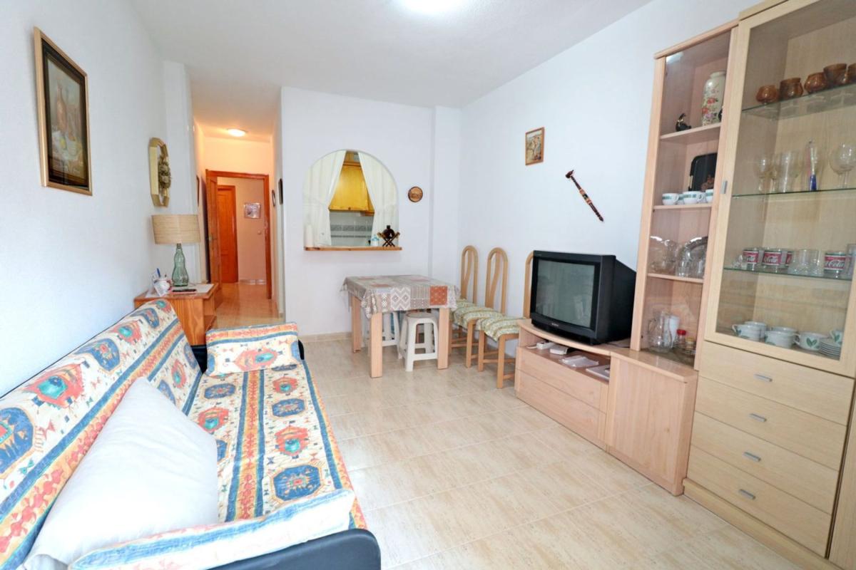 Venta de piso en Piso en Calle Rafal, El Acequión, Torrevieja, Torrevieja
photo 3