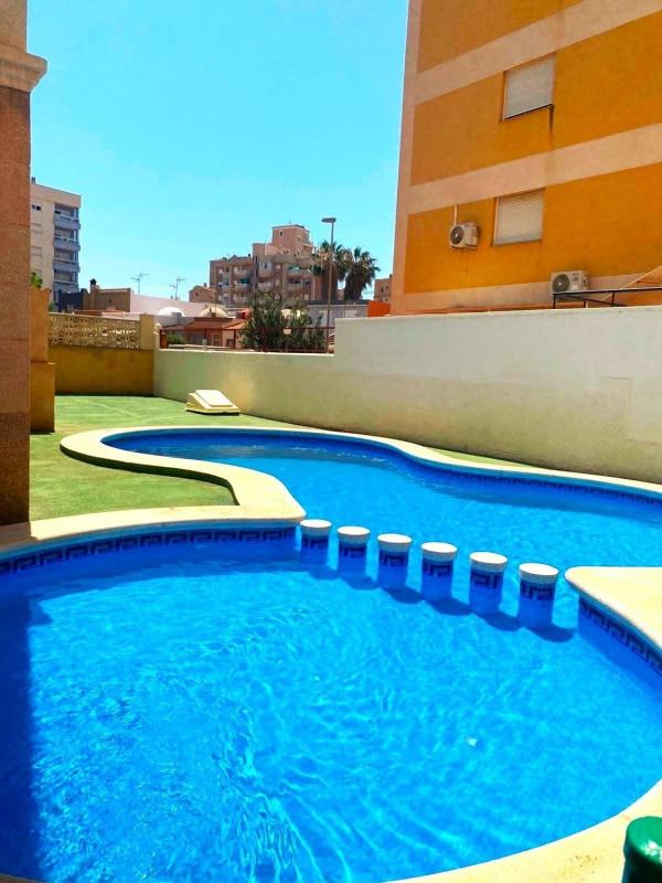 Venta de piso en Piso en Nueva Torrevieja, Torrevieja, Torrevieja
 photo 2