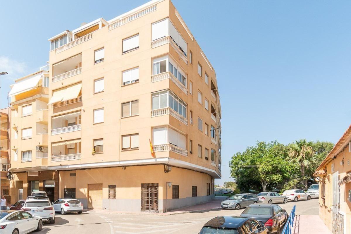 Продажа квартиры на Piso en Calle San Emigdio s/n, Gaspar Perrelló, Torrevieja, Торревьеха
 photo 2