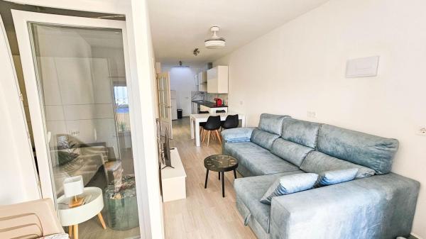 Chalet adosado en venta en Chalet adosado en Puerta Bonita, La Siesta - El Salado - Torreta, Torrevieja , Torrevieja thumbnail 2