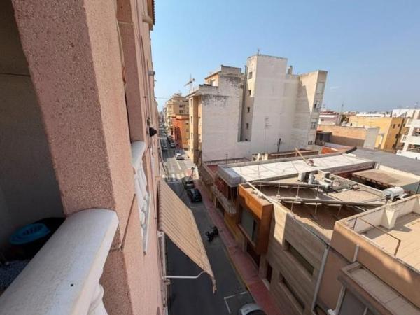 Sprzedaż mieszkania w Piso en Calle San Emigdio, El Molino, Torrevieja, Torrevieja
 photo 2