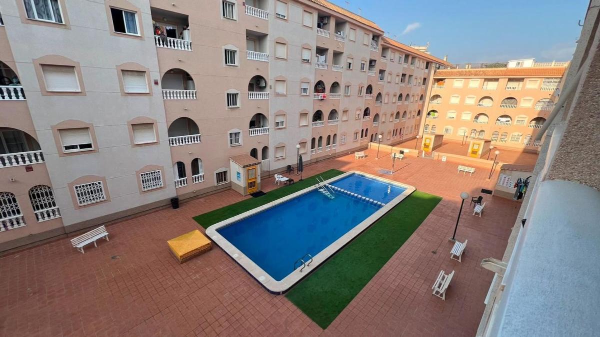 Sprzedaż mieszkania w Piso en Antonio Machado, Torrevieja, Torrevieja
photo 1