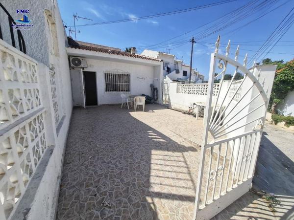 Chalet independiente en venta en Casa o chalet independiente en La Siesta - El Salado - Torreta, Torrevieja, Torrevieja
photo 1