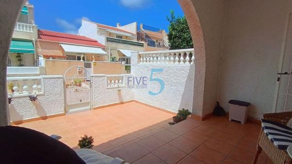 Venta de piso en Piso en La Siesta - El Salado - Torreta, Torrevieja, Torrevieja
thumbnail 2