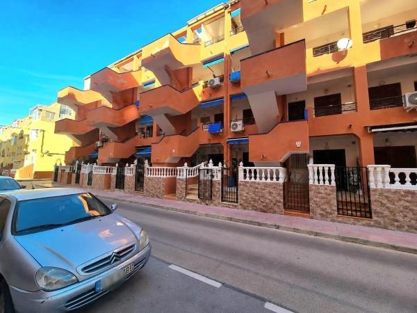 Venta de piso en Piso en Gaspar Perrelló, Torrevieja, Torrevieja
photo 1