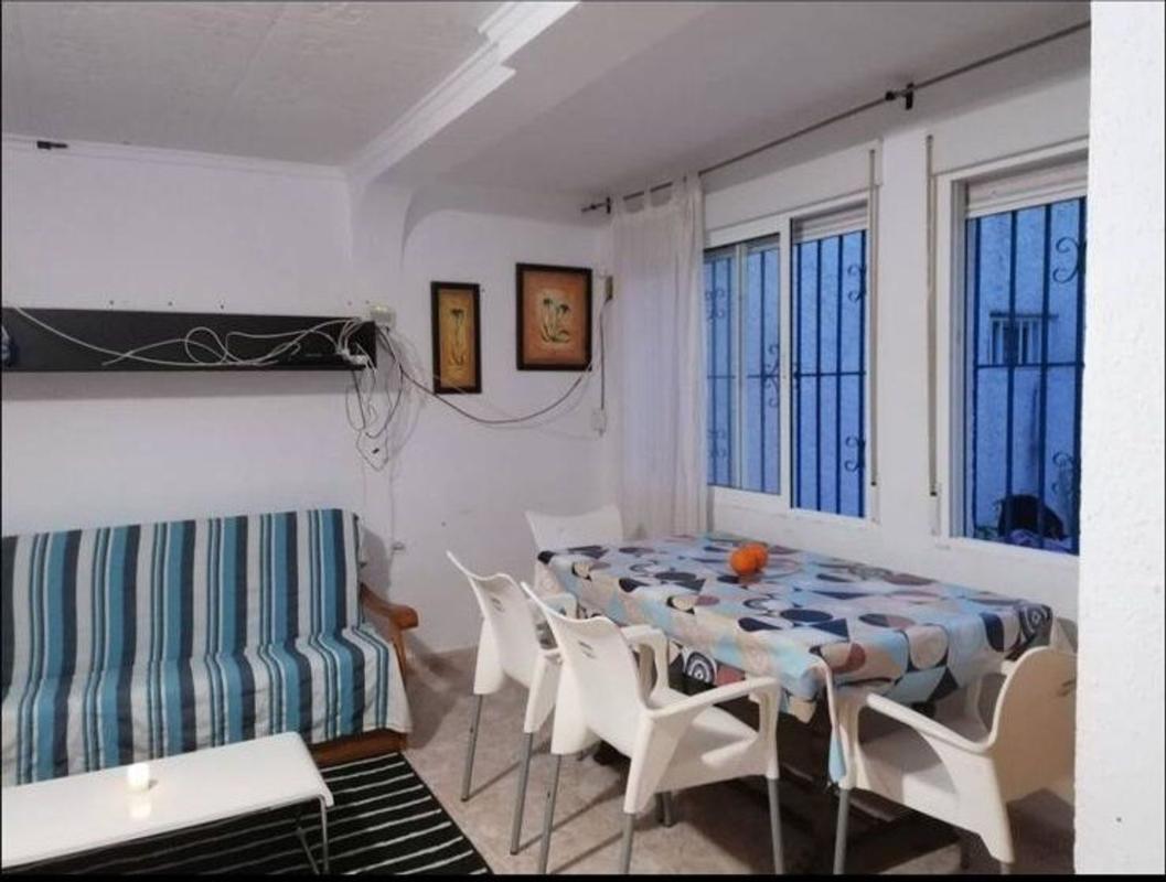 Sale of townhouse in Chalet adosado en Calle Francisco Rivera-Paqui, La Siesta - El Salado - Torreta, Torrevieja , Torrevieja photo 3