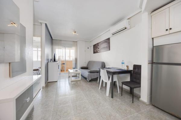 Venta de piso en Piso en Playa de los Locos, Torrevieja, Torrevieja
photo 1