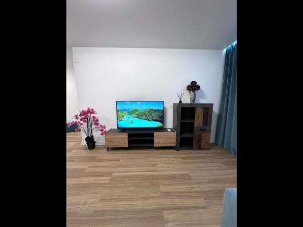 Venta de piso en Piso en Antonio Machado, Torrevieja, Torrevieja
thumbnail 3