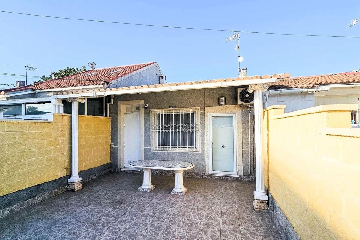 Venta de chalet adosado en Chalet adosado en Avenida los Nenúfares, 1087, La Siesta - El Salado - Torreta, Torrevieja , Torrevieja photo 5