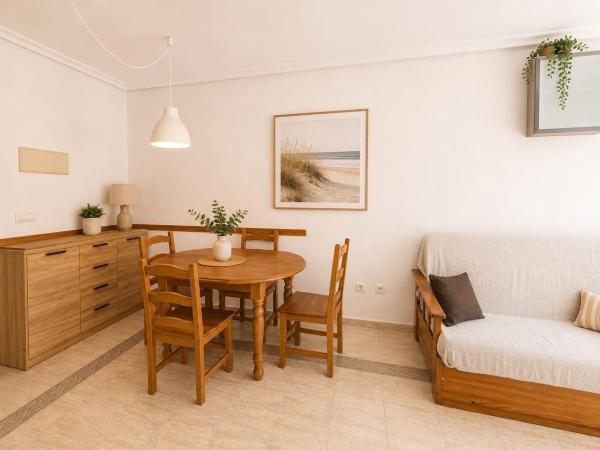 Venta de piso en Piso en Avenida Habaneras - Curva de Palangre, Torrevieja, Torrevieja
thumbnail 2