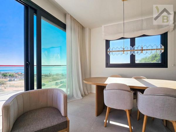 Частный шале на продаже в Casa o chalet independiente en Calle Soria, Cabo Cervera, Torrevieja, Торревьеха thumbnail 3