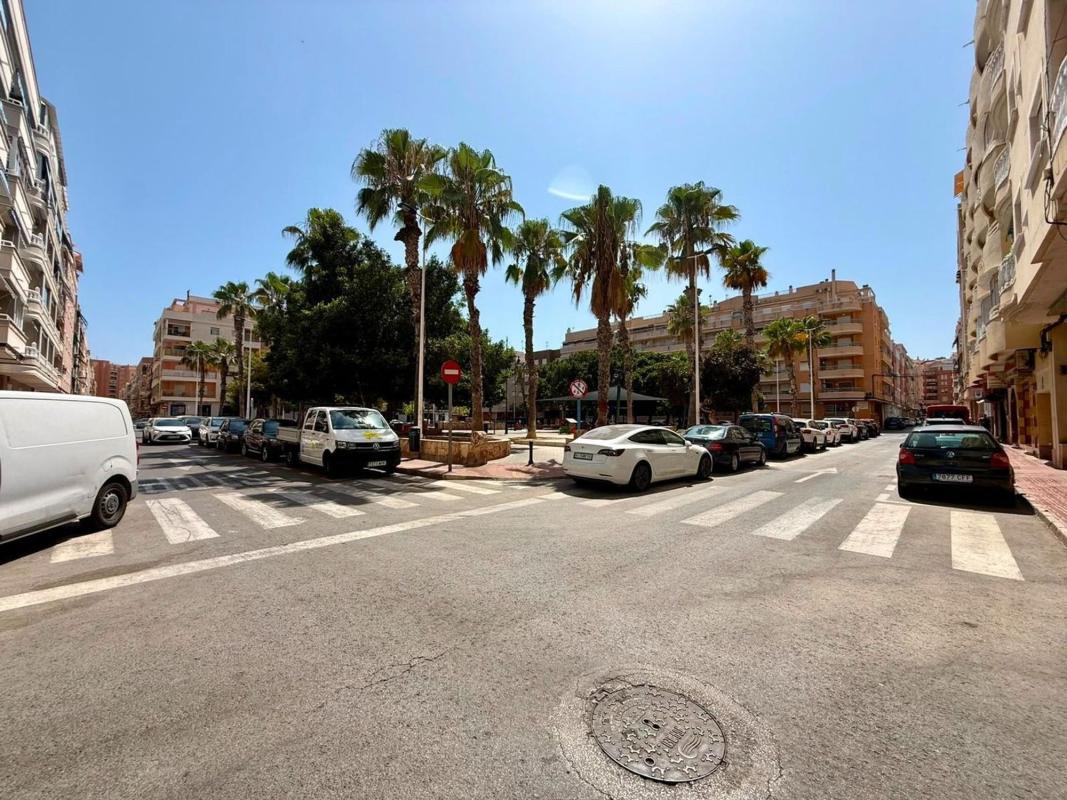 Venta de piso en Piso en Calle Goleta, 26, Playa del Cura, Torrevieja, Torrevieja
photo 1