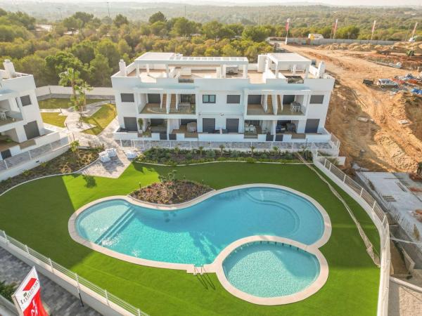 Venta de piso en Piso en Los Balcones - Los Altos del Edén, Torrevieja, Torrevieja
photo 1