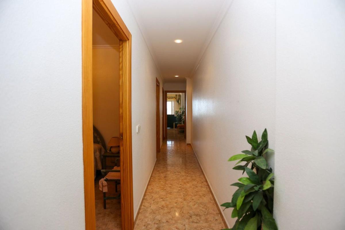 Venta de piso en Piso en Gaspar Perrelló, Torrevieja, Torrevieja
photo 5