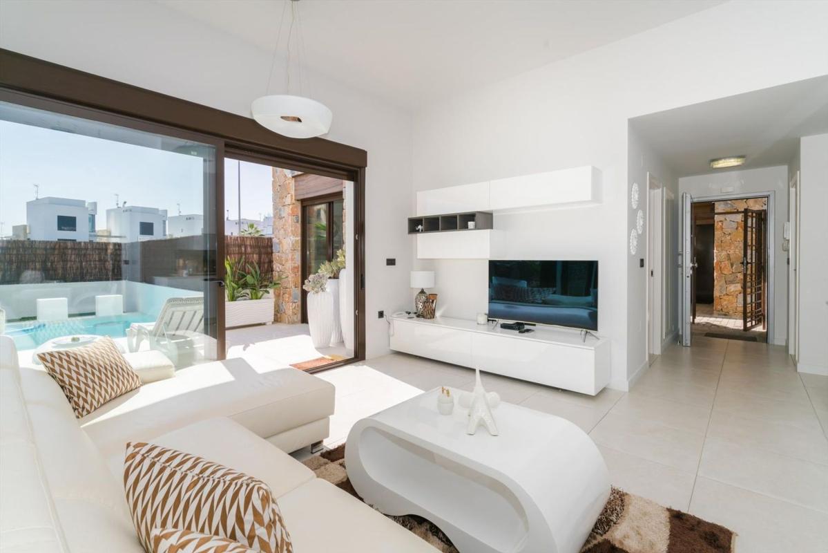 Properties for sale and rent in Spain photo 5