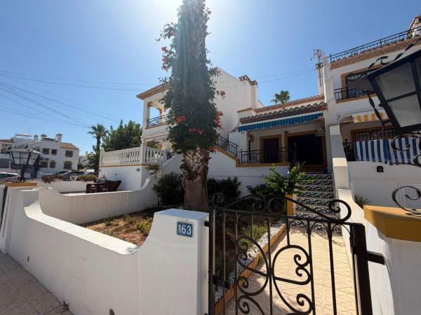 Chalet adosado en Urbanización V Martín Valencia, 82, Villamartín, Orihuela thumbnail 2