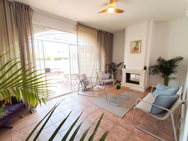 Chalet adosado en Playa Flamenca, Orihuela photo 1