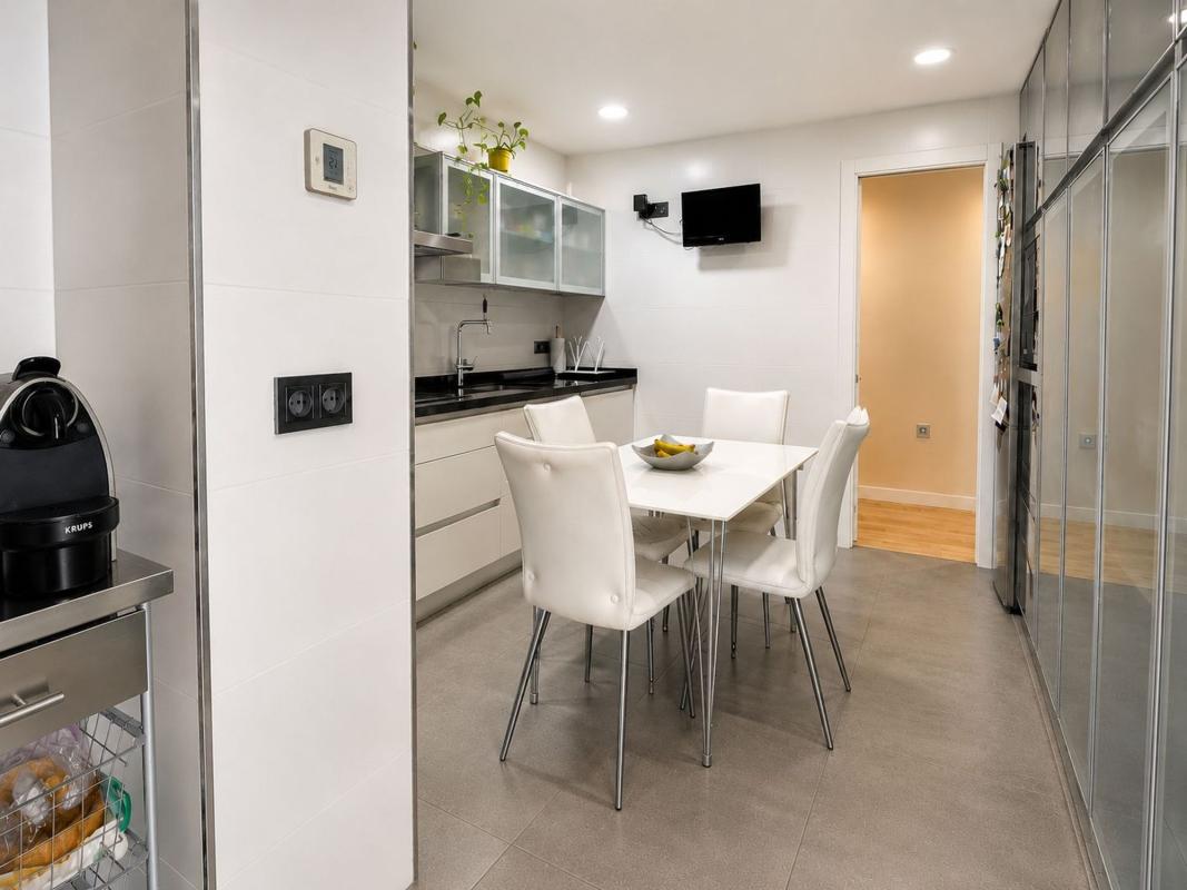 Продажа квартиры на Piso en Plaza de la Anunciación, 2, Orihuela Ciudad, Orihuela, Ориуэла
 photo 3