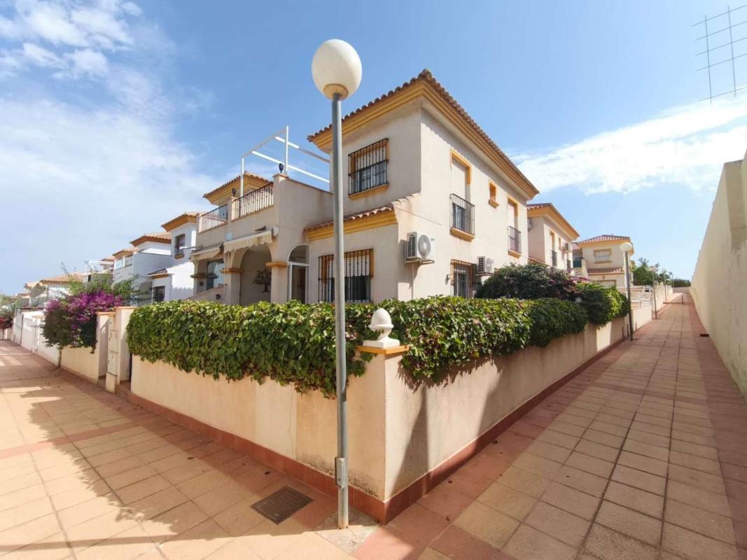 Duplex sale in Dúplex en Zona Lago - Los Almendros, Orihuela, Orihuela photo 2