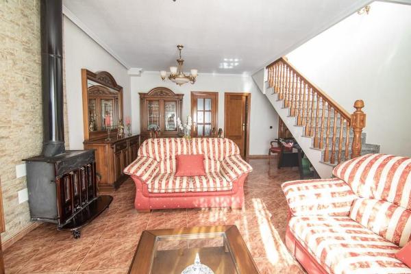 Chalet adosado en Calle los Riquelmes, 7, La Murada-Los Vicentes, Orihuela photo 1